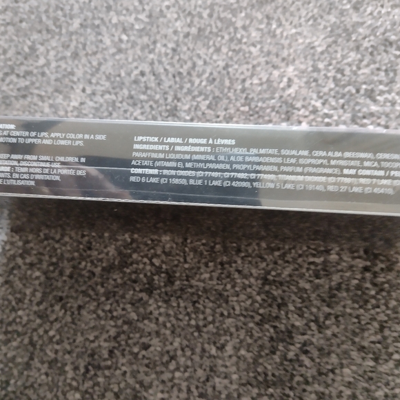 L.A. Colours Mini Lippies in tin - new - Picture 3 of 3